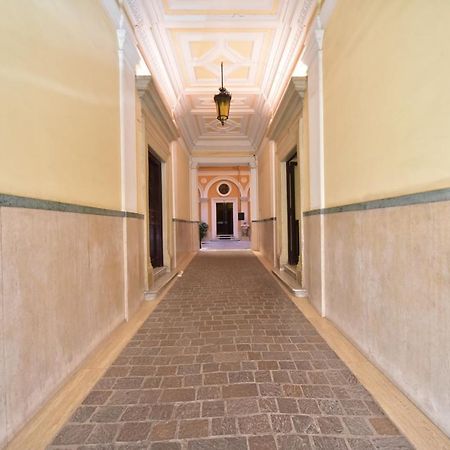 Sacconi Palace Suite Roma ภายนอก รูปภาพ