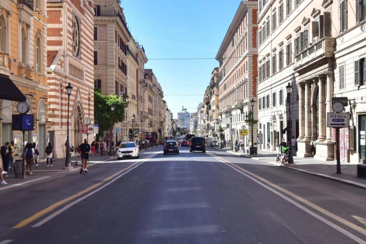 Sacconi Palace Suite Roma ภายนอก รูปภาพ