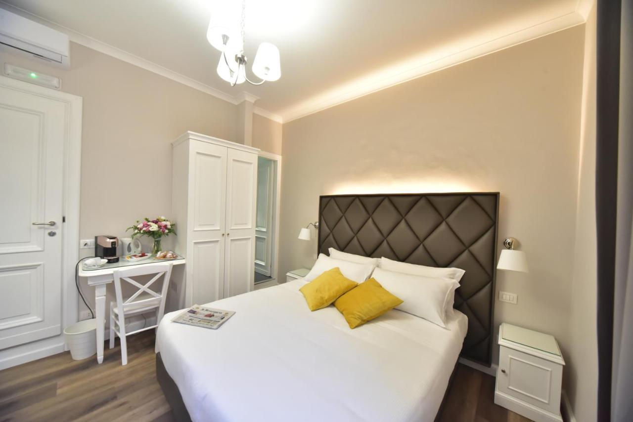 Sacconi Palace Suite Roma ภายนอก รูปภาพ