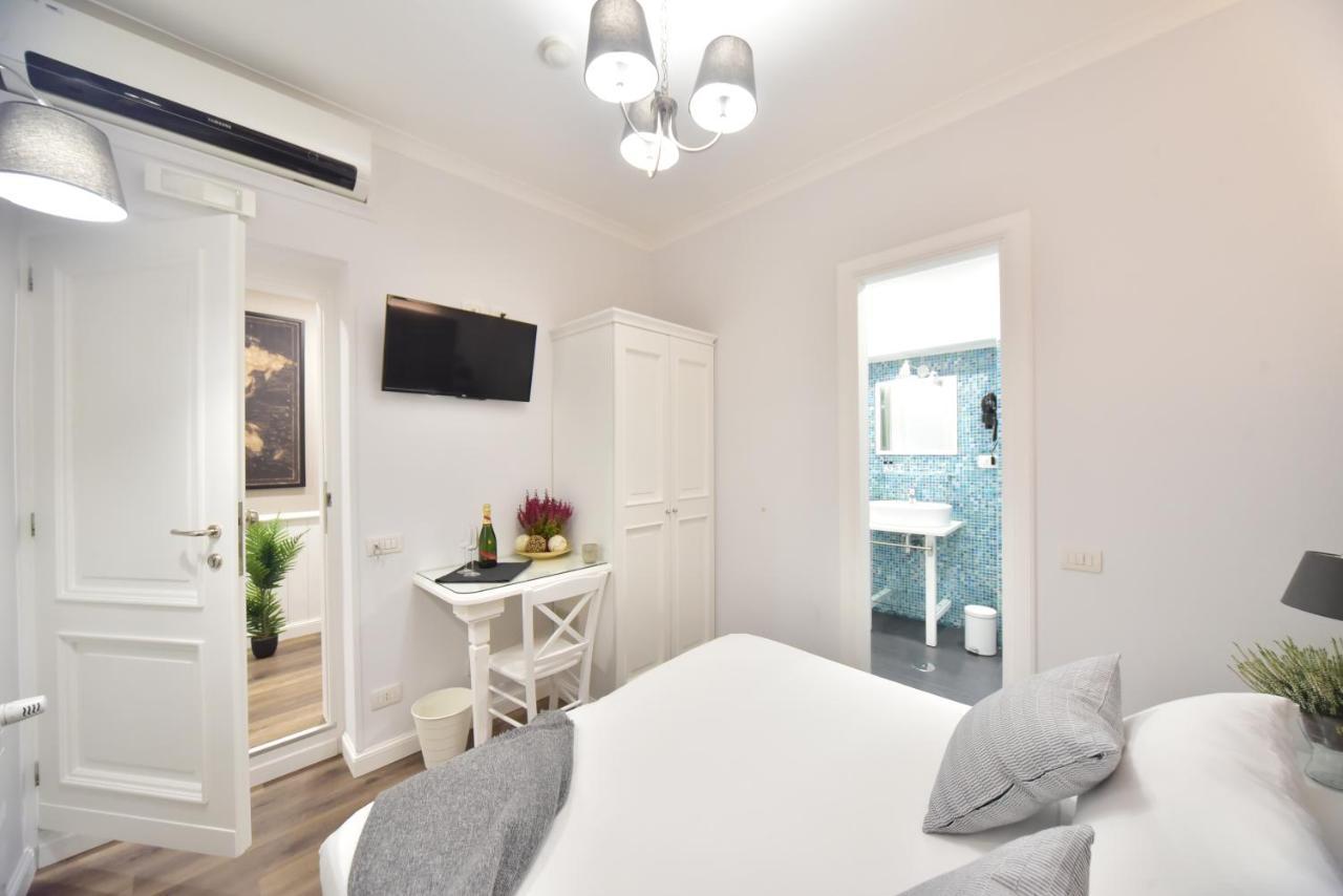 Sacconi Palace Suite Roma ภายนอก รูปภาพ