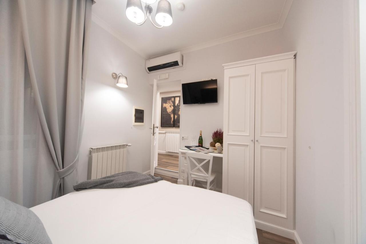 Sacconi Palace Suite Roma ภายนอก รูปภาพ