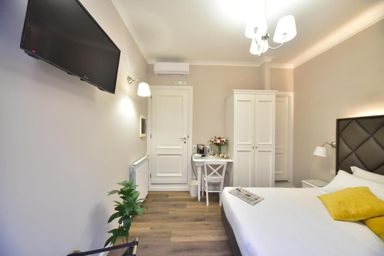 Sacconi Palace Suite Roma ภายนอก รูปภาพ